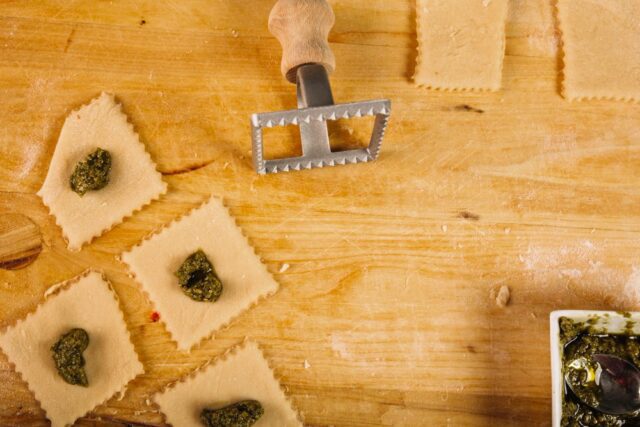 Maak je eigen authentieke ravioli met de set van 2 ravioli snijders