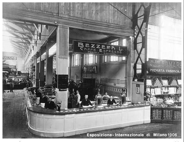 Hoe Italiaanse Espresso de Wereld veroverde - Bezzera Eagle 2 - Bar - Photo Wikimedia Hoe Italiaanse Espresso de Wereld veroverde - Bezzera Eagle 2