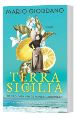 Ontdek Terra di Sicilia 2: een verhaal over de sterke vrouwen van de familie Carbonaro, vol Siciliaanse cultuur en familiebanden. Italiaanse Boektips