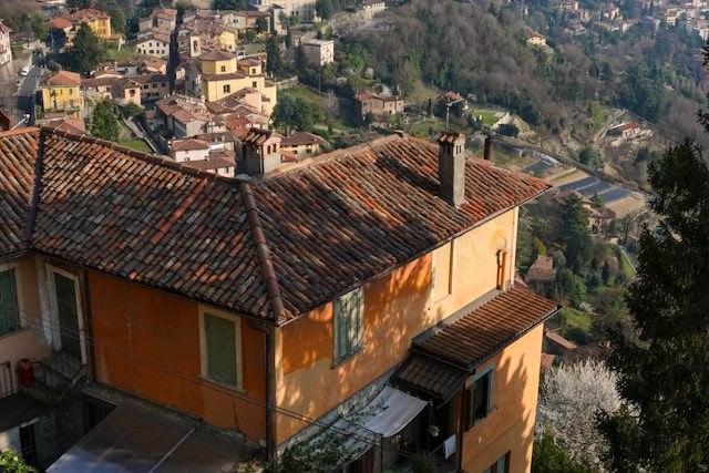 Een huis in Italië: droom of uitdaging? - Photo by Kir Shu on Unsplash Een huis in Italië: droom of uitdaging?